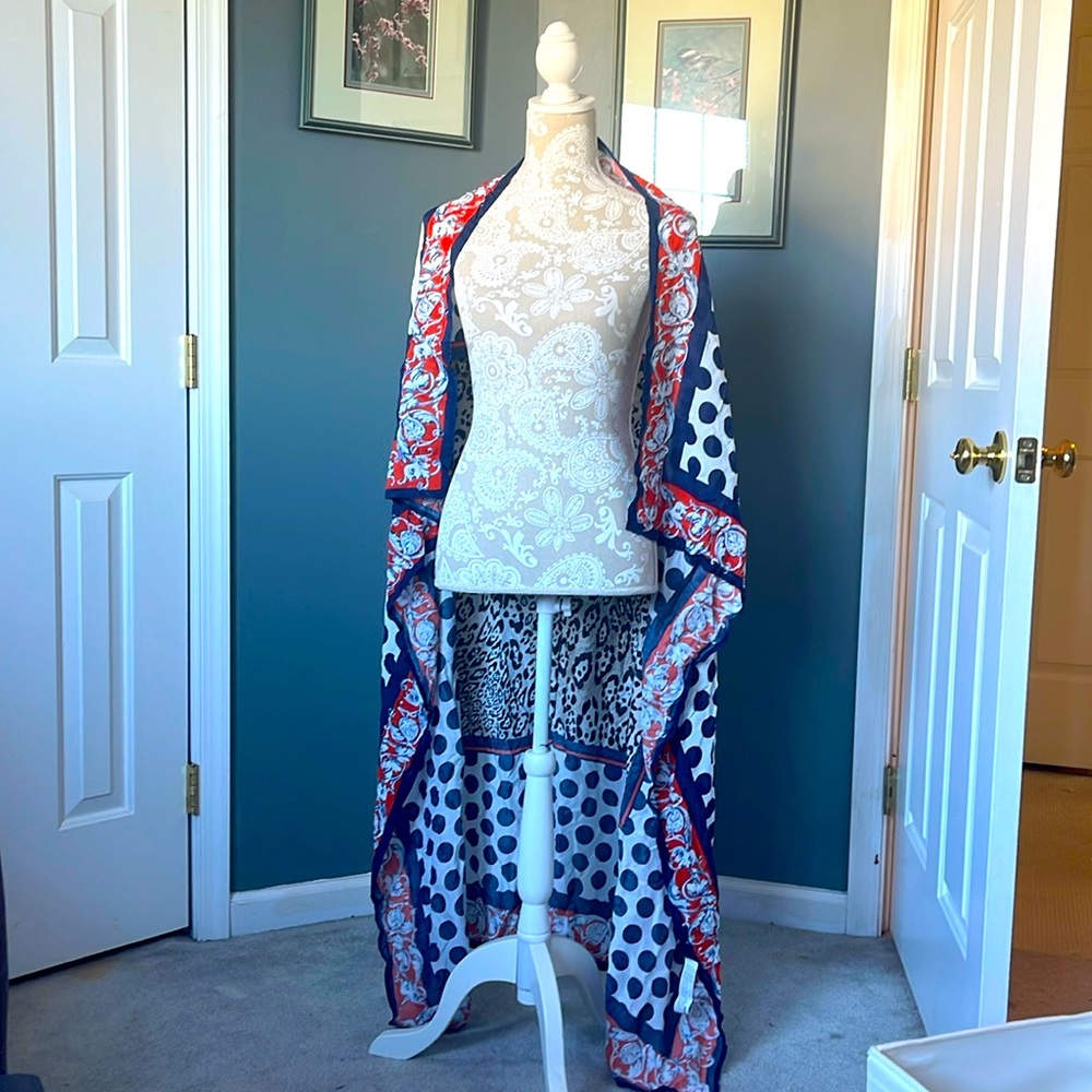 Large scarf, multi-patterned, 100% Viscosa, bought in London